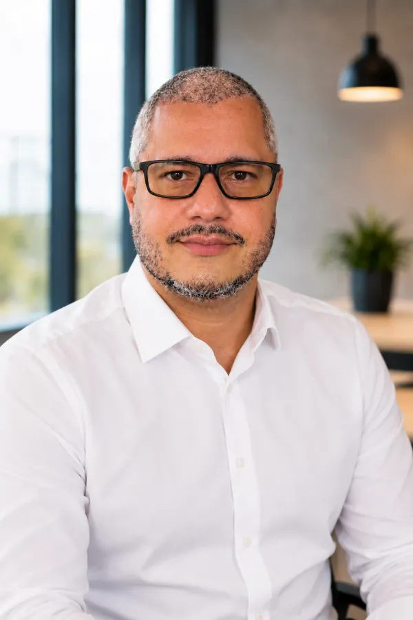 Thiago Pereira, founder of DoLado